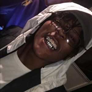 Meet your Posher, Zach